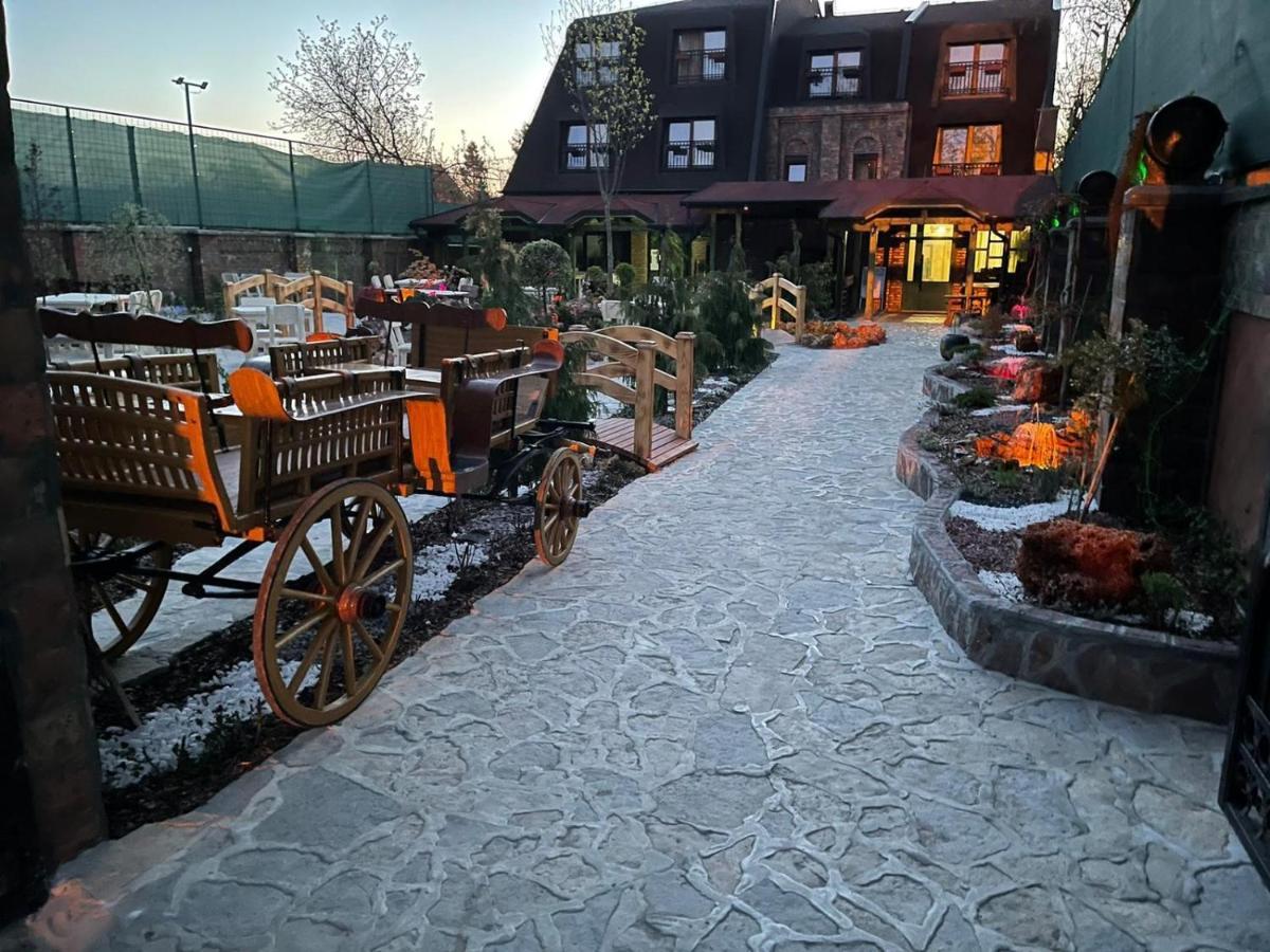 Hotel Каштел Pančevo Exterior foto
