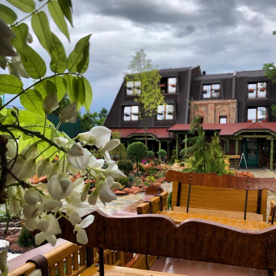 Hotel Каштел Pančevo Exterior foto