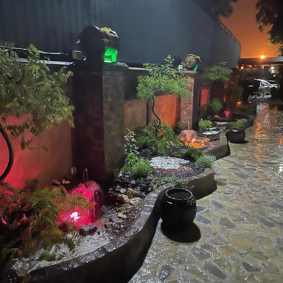Hotel Каштел Pančevo Exterior foto