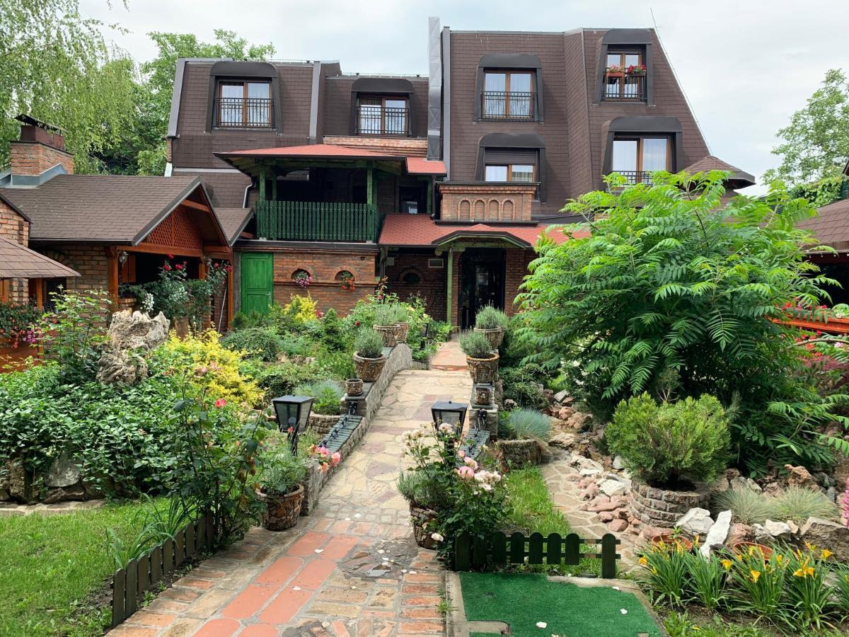Hotel Каштел Pančevo Exterior foto